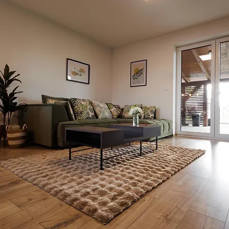 Pool Mukarov Prázdninový dům