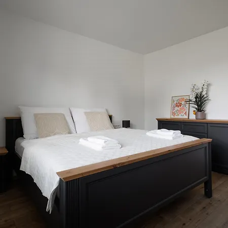 Pool Mukarov * Mukarschow