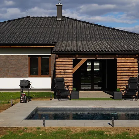 Pool Mukarov Prázdninový dům