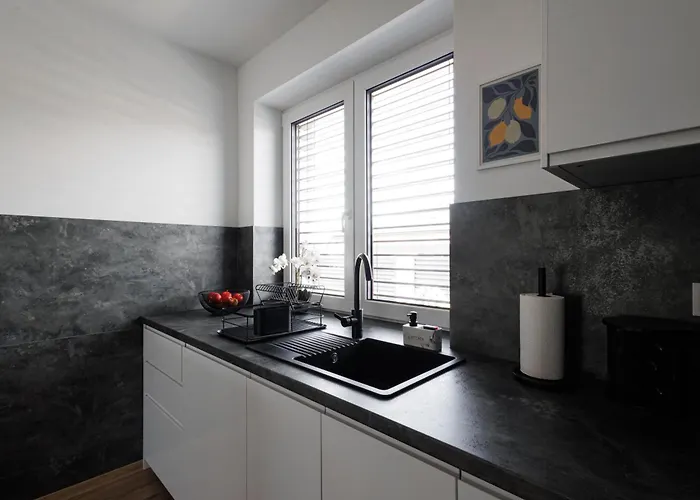 Pool Mukarov * Mukarschow