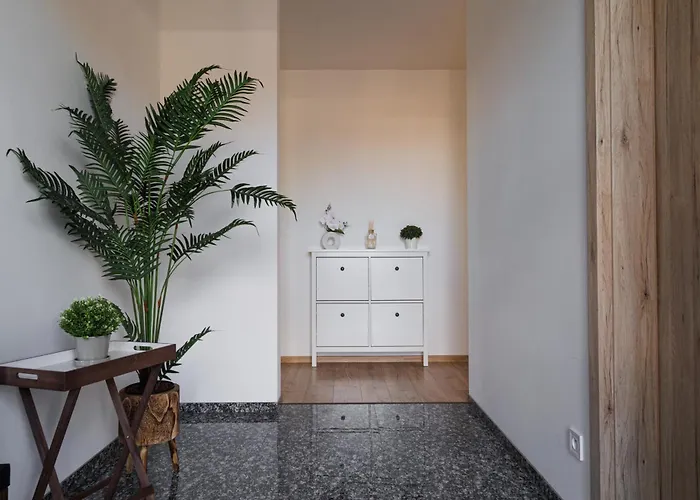 Pool Mukarov * Mukarschow