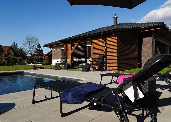 Pool Mukarov Ferienhaus